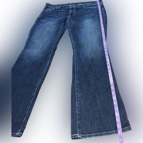 Eddie Bauer Jeans 16 Women’s Curvy Barely Boot Fit - Picture 2 of 6